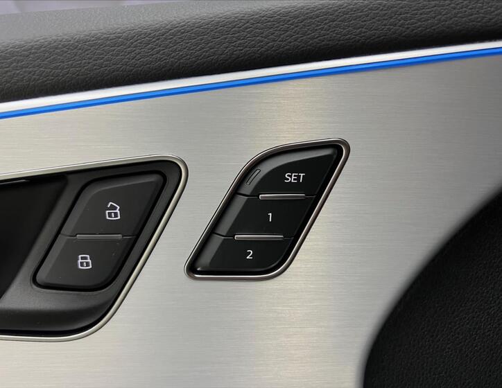 Audi Q8 30