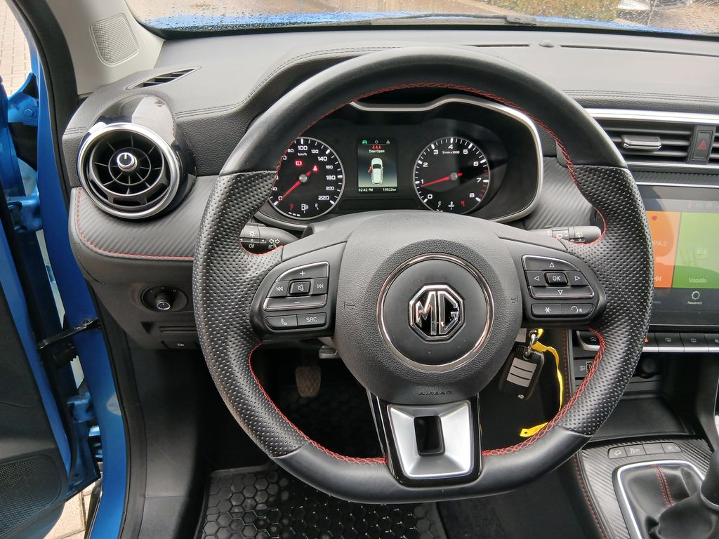 MG ZS