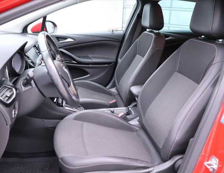 Opel Astra 11