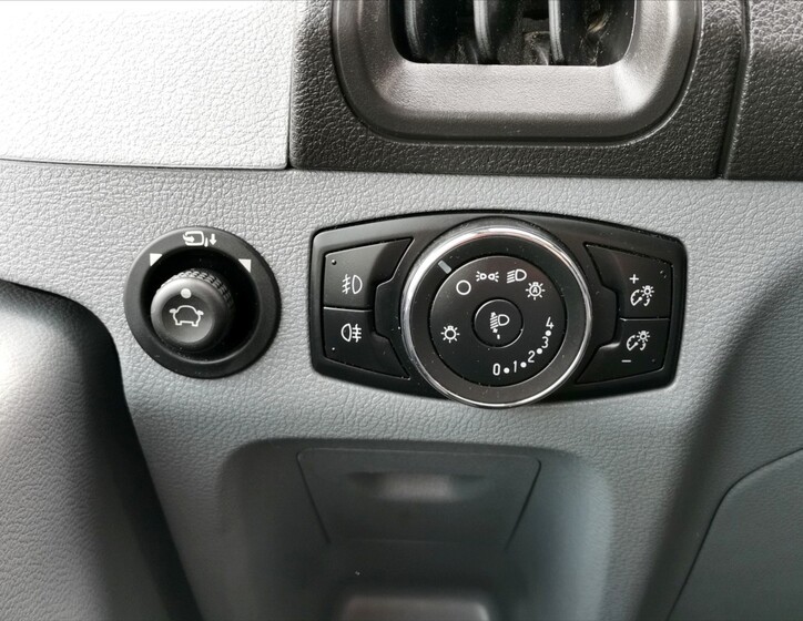 Ford Transit 16