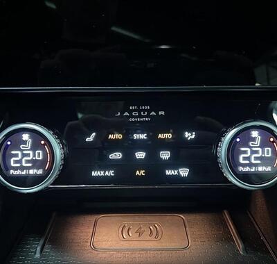 Jaguar F-Pace 23