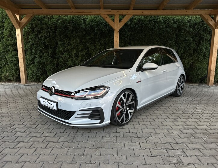 Volkswagen Golf 1