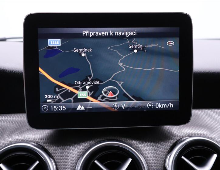 Mercedes-Benz GLA 30