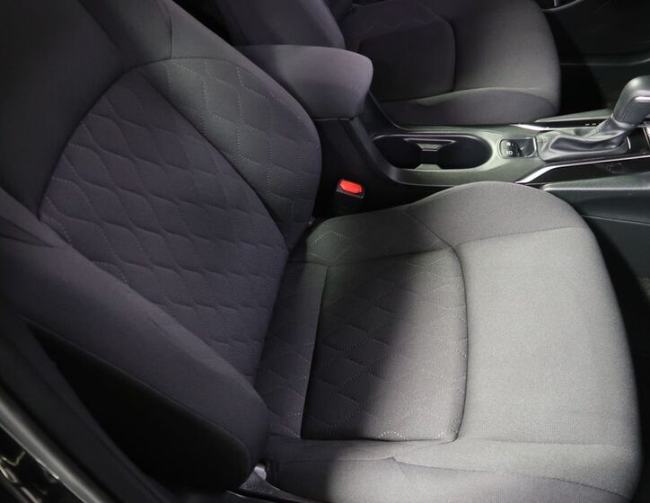 Toyota Corolla Cross 13