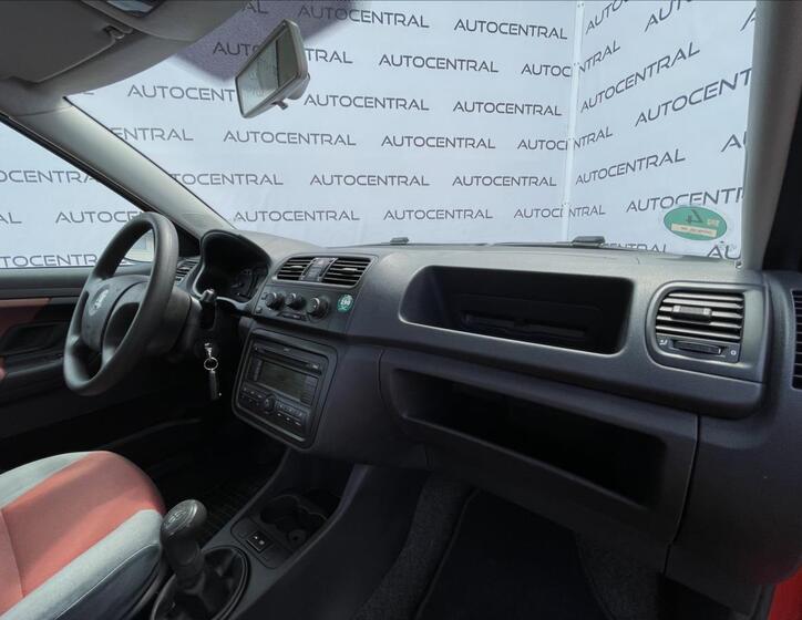 Škoda Fabia 19