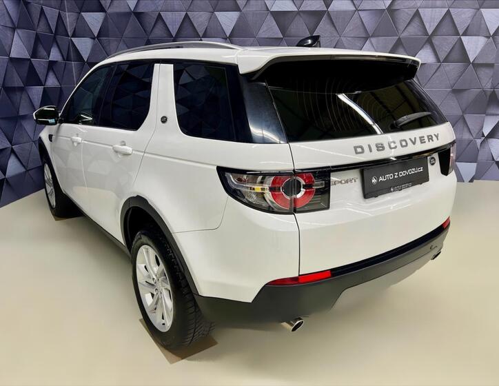 Land Rover Discovery 5