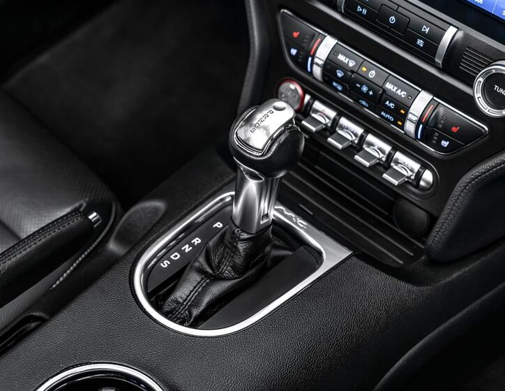 Ford Mustang 18