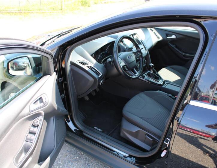 Ford Focus 9