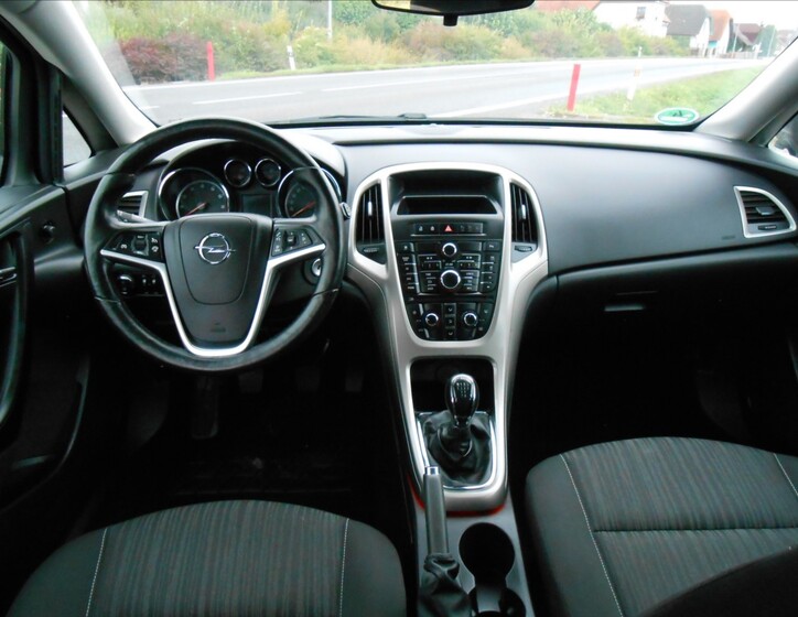 Opel Astra 7