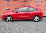 Nissan Almera 4