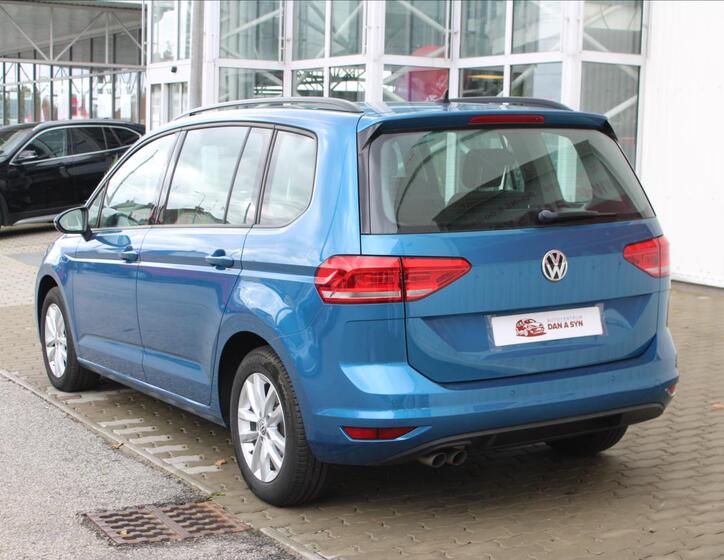 Volkswagen Touran 4