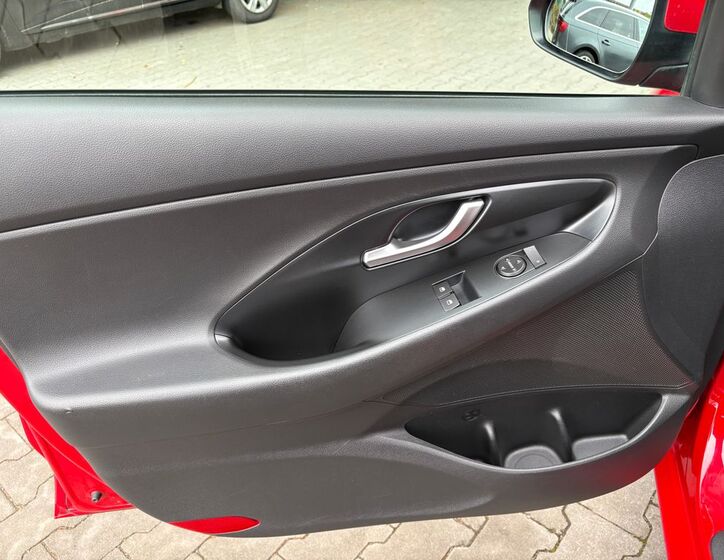 Hyundai i30 14