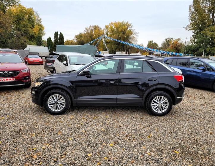 Volkswagen T-Roc 3