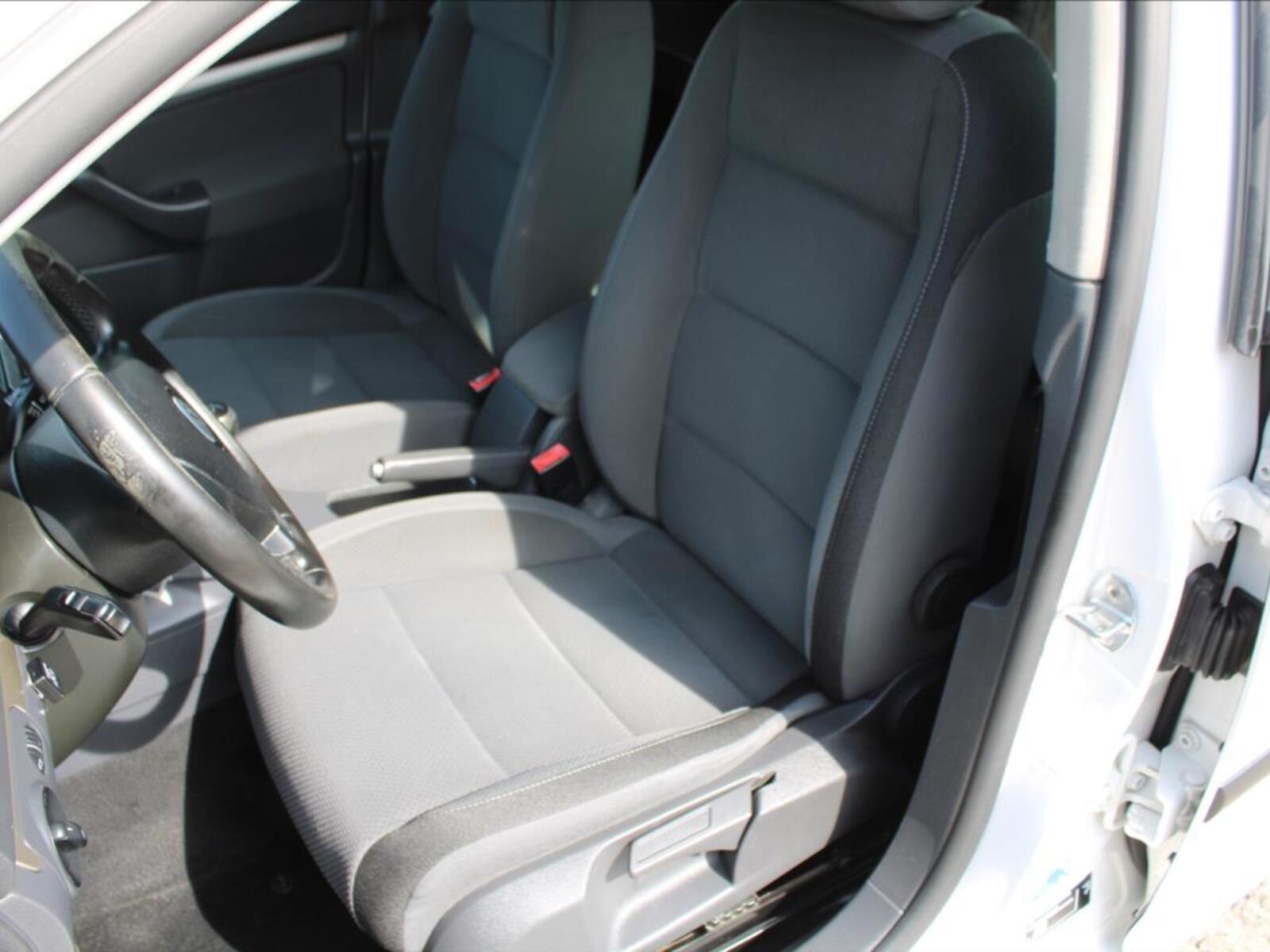 Volkswagen Golf 13