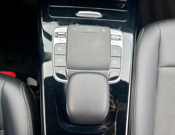 Mercedes-Benz CLA 40