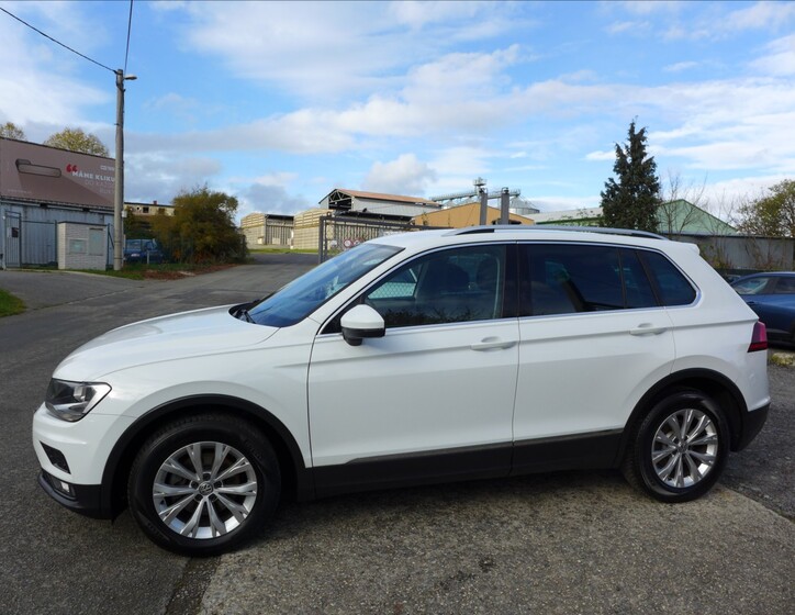 Volkswagen Tiguan 9