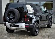 Land Rover Defender 4