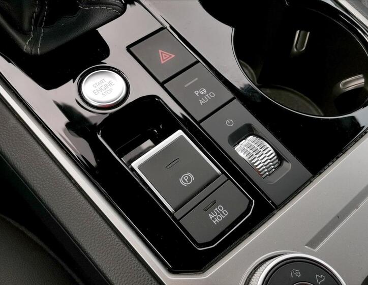 Volkswagen Touareg 12