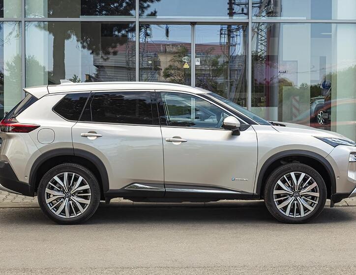 Nissan X-Trail 4
