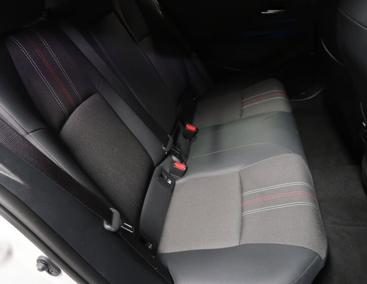 Toyota Corolla 13