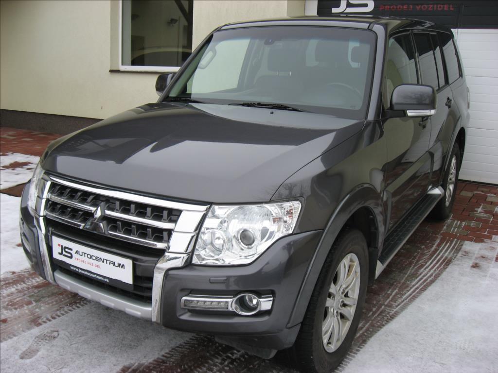Mitsubishi Pajero 2