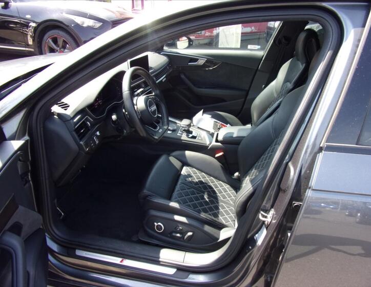 Audi S4 15