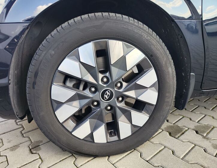 Hyundai Staria 40