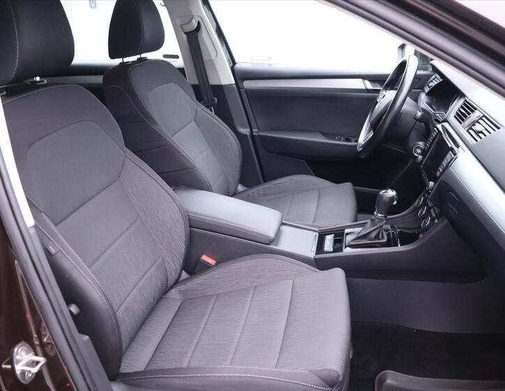 Škoda Superb 13