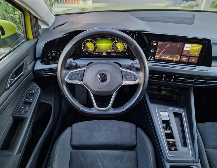 Volkswagen Golf 11