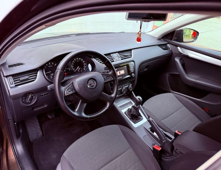 Škoda Octavia 12