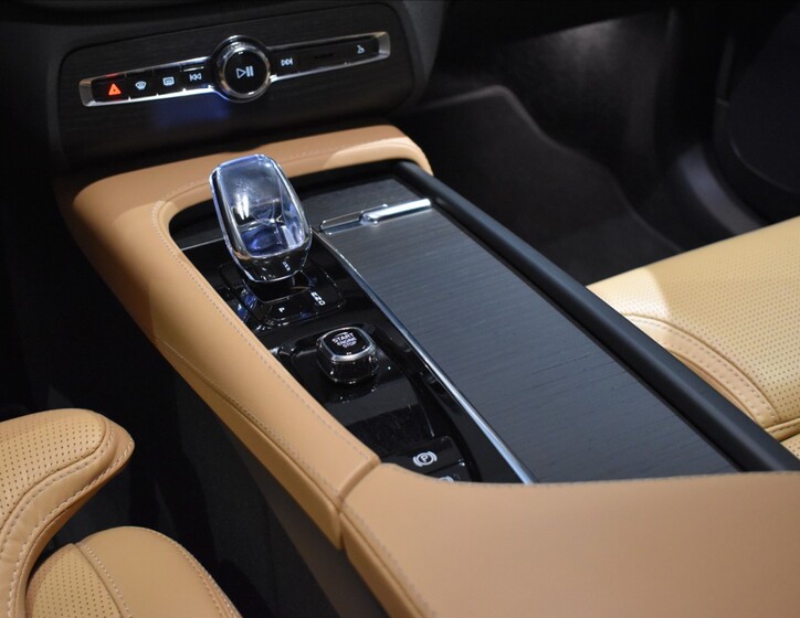 Volvo XC90 16