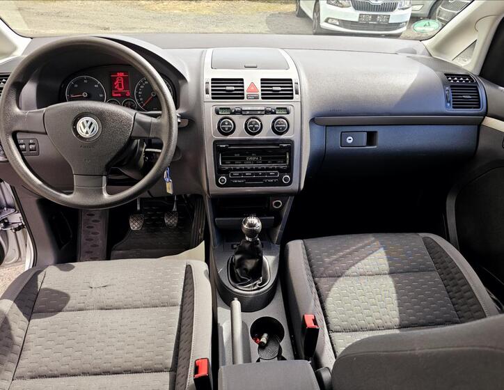 Volkswagen Touran 23