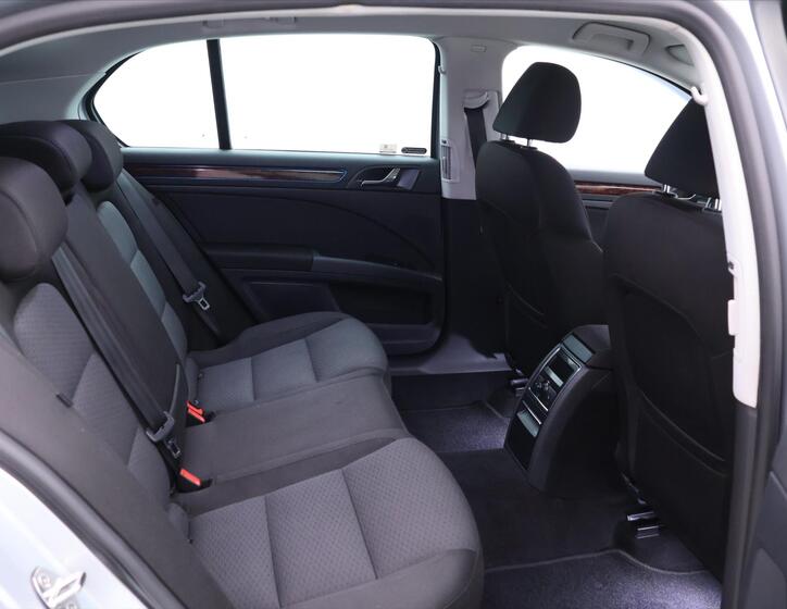 Škoda Superb 15