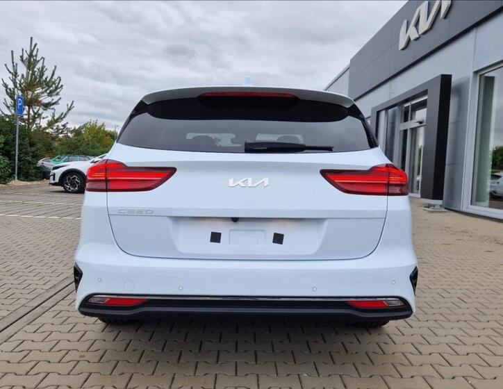 KIA Ceed 4