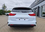 KIA Ceed 4