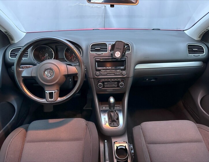 Volkswagen Golf 16