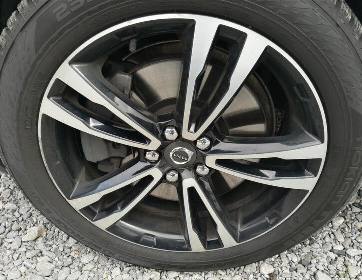 Volvo V90 30