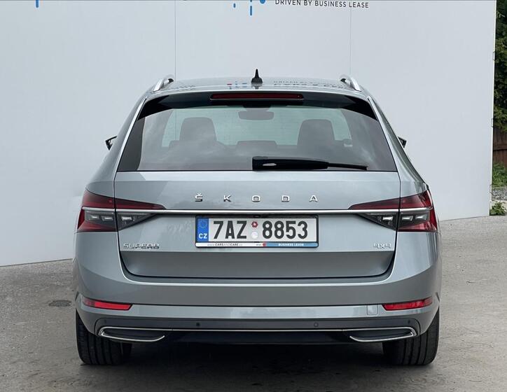 Škoda Superb 18