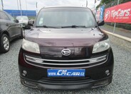 Daihatsu Materia 2