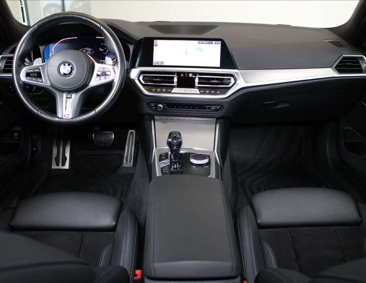 BMW Řada 3 8