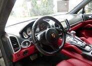 Porsche Cayenne 12