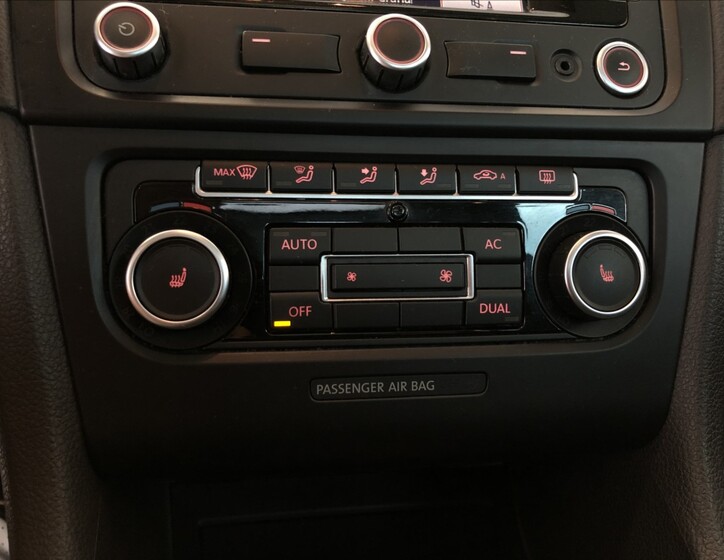 Volkswagen Golf 27