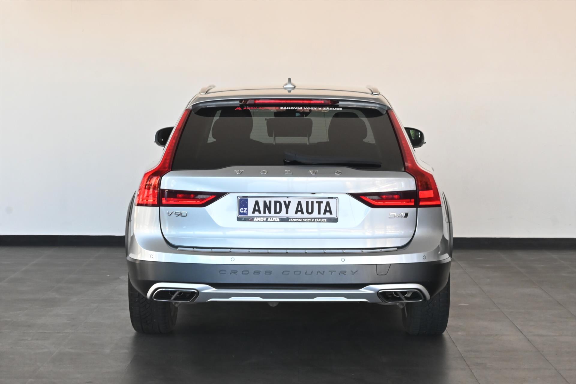 Volvo V90