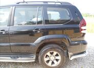 Toyota Land Cruiser 9