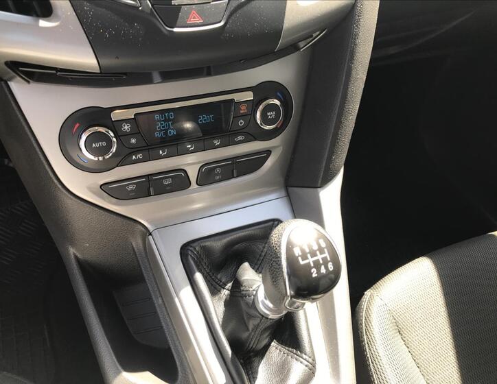 Ford Focus 13