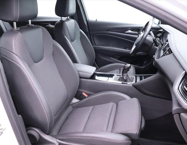 Opel Insignia 15