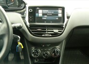 Peugeot 208 12