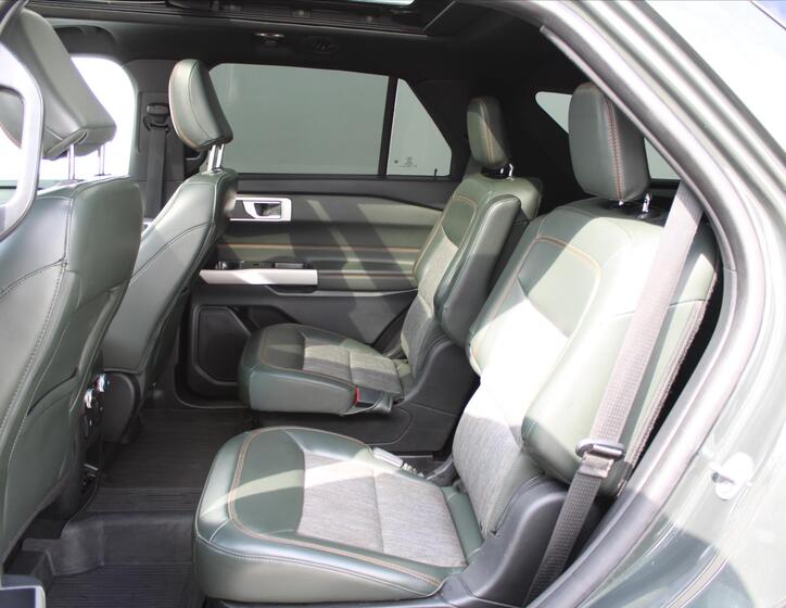 Ford Explorer 11