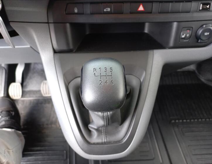 Toyota ProAce 13
