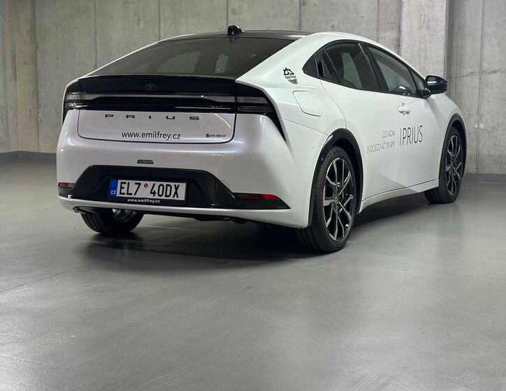Toyota Prius 5